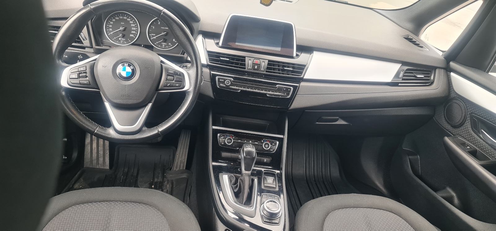 BMW serija 2 Active Tourer 216d automatik, fotografija 10