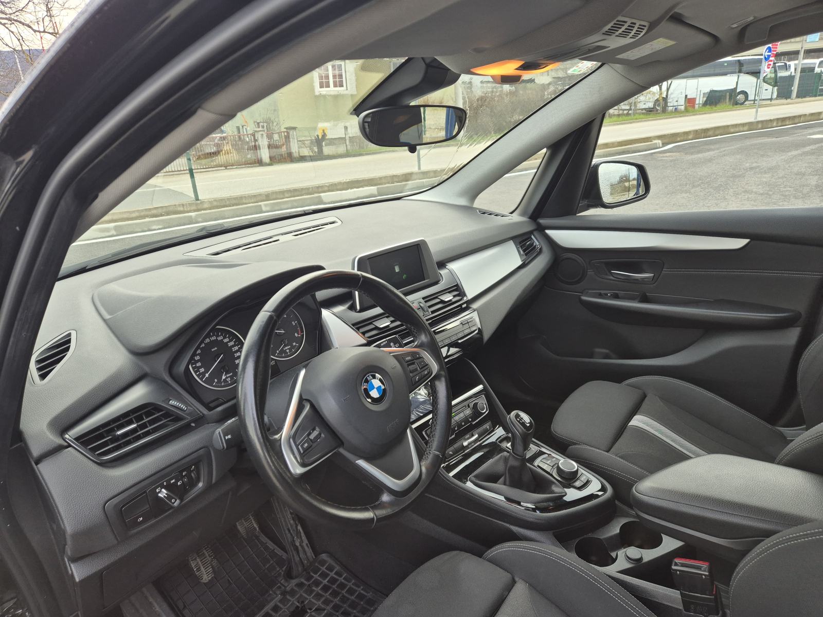 BMW serija 2 Active Tourer 216d Odlično stanje!, fotografija 5
