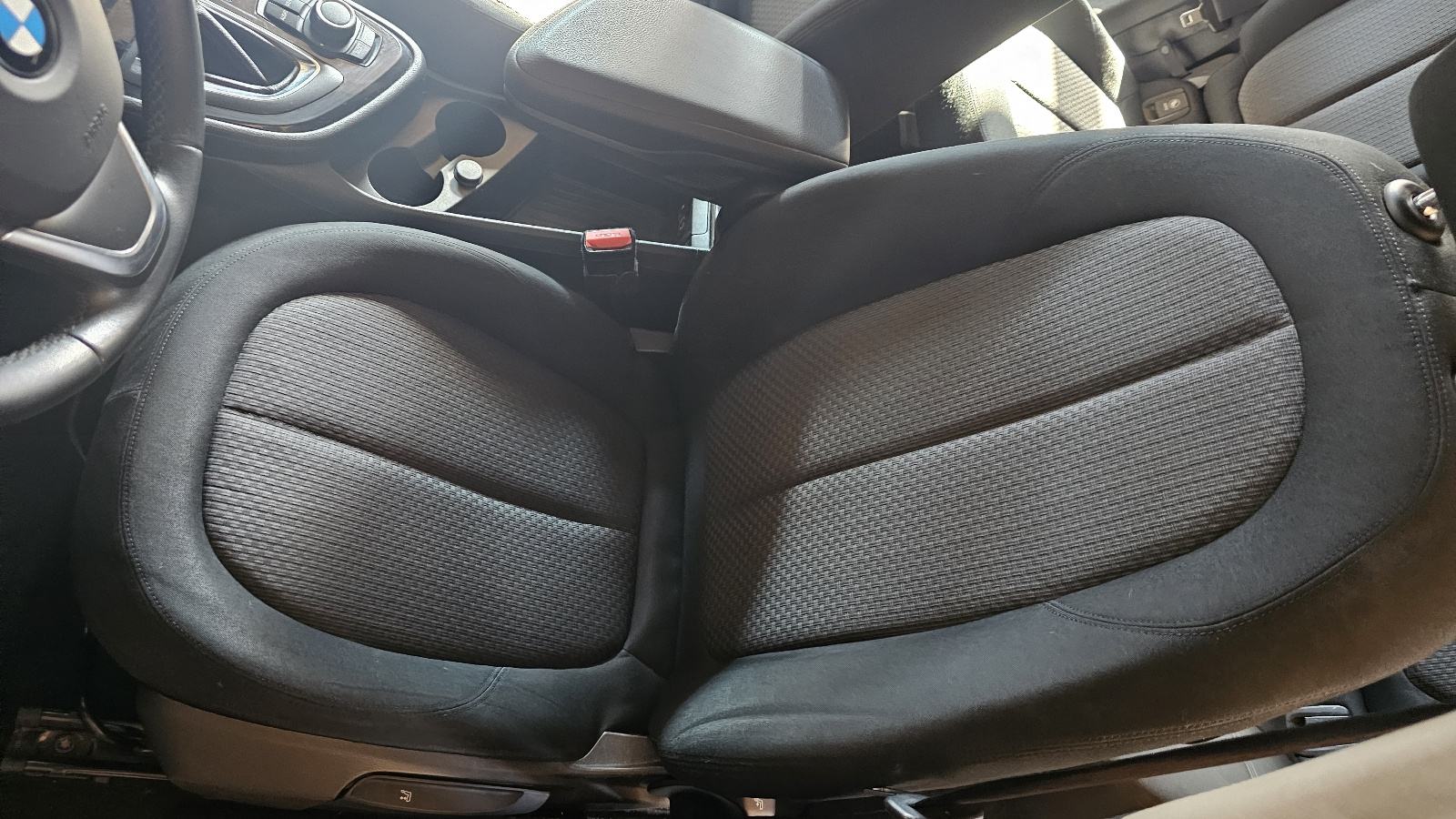 BMW serija 2 Automatik 218d top stanje, fotografija 11