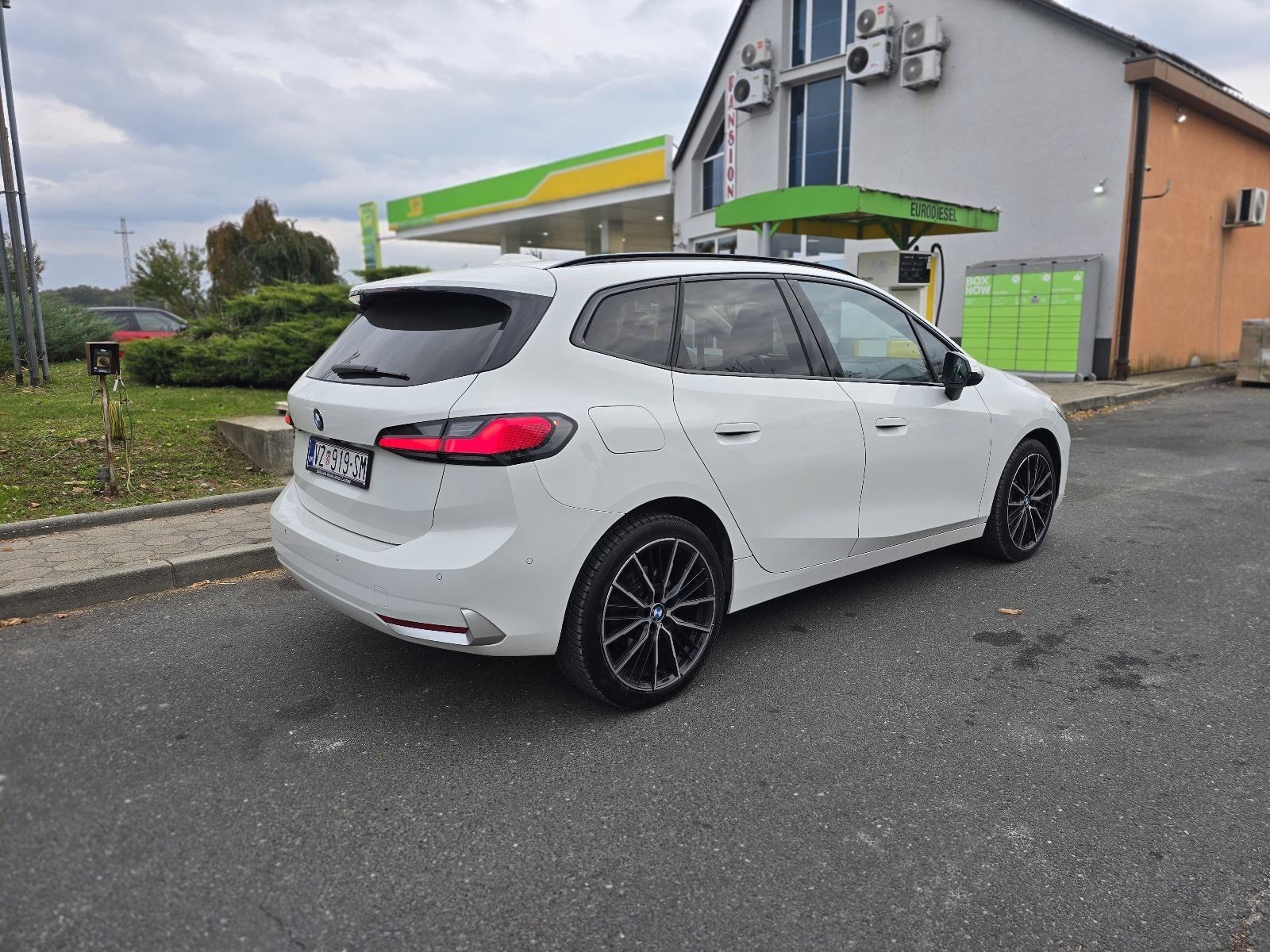 BMW serija 2 Active Tourer 218d automatik, fotografija 7