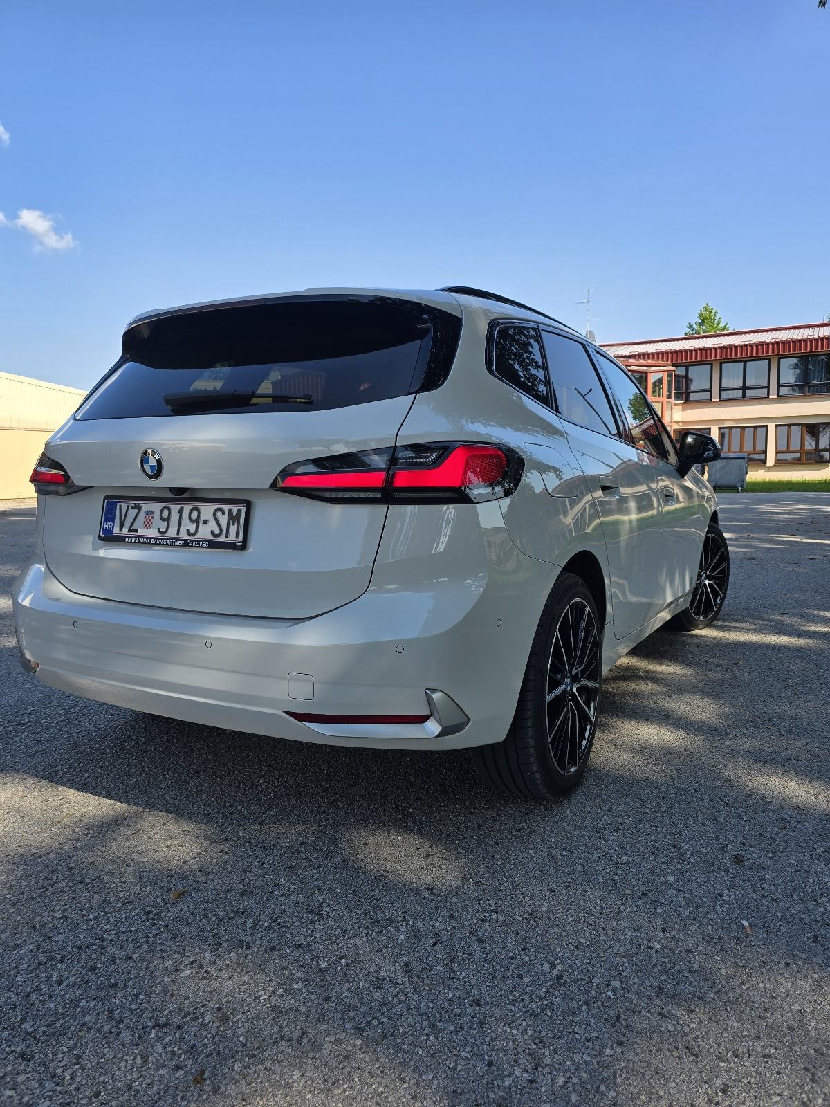 BMW serija 2 Active Tourer 218d automatik, fotografija 3