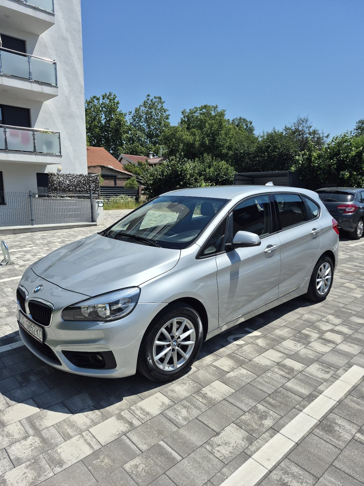 BMW serija 2 Active Tourer 218d automatik,dupli set felgi, fotografija 1