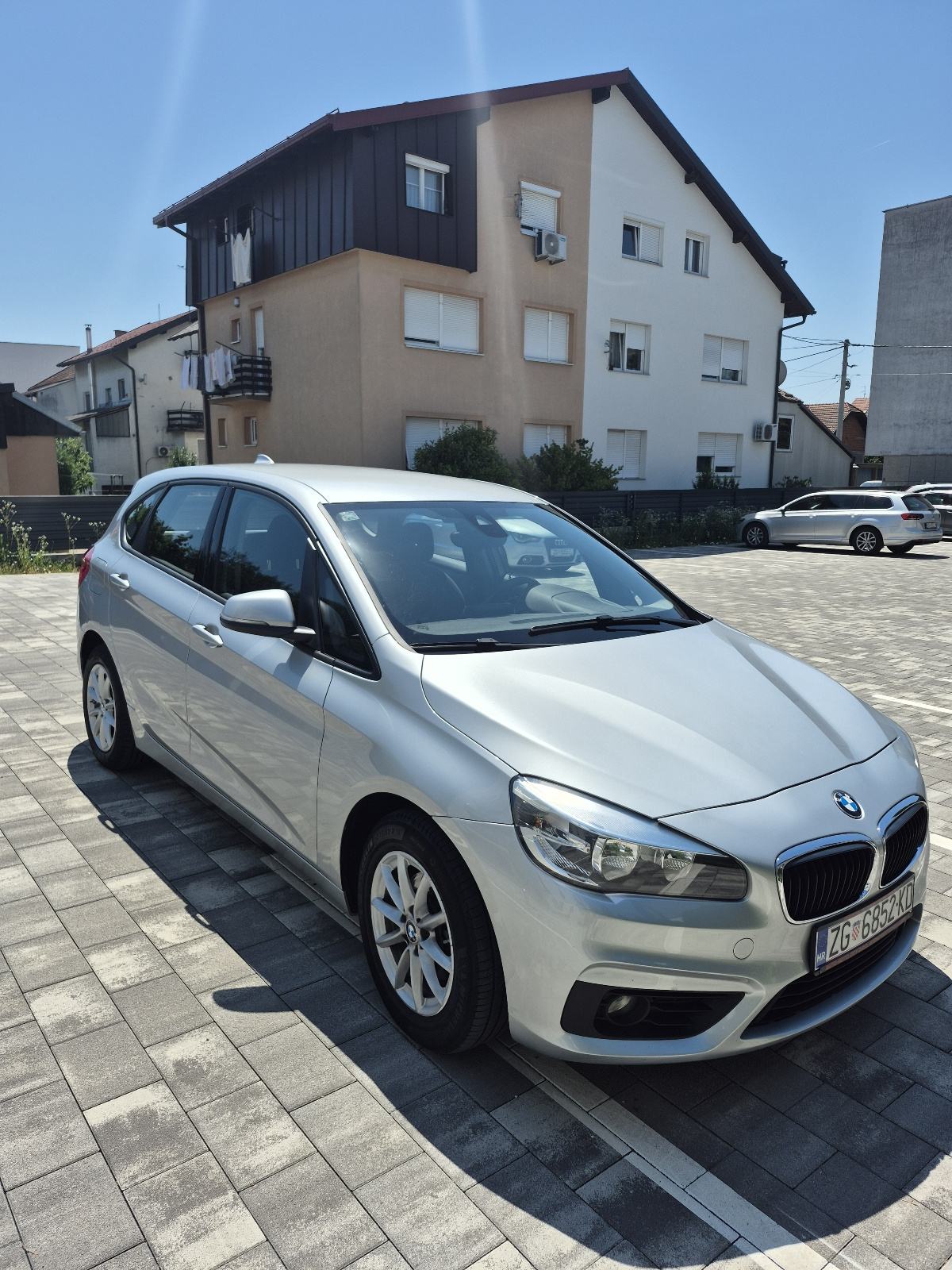 BMW serija 2 Active Tourer 218d automatik,dupli set felgi, fotografija 2