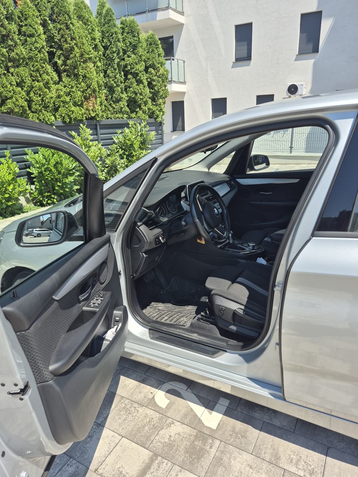 BMW serija 2 Active Tourer 218d automatik,dupli set felgi, fotografija 6