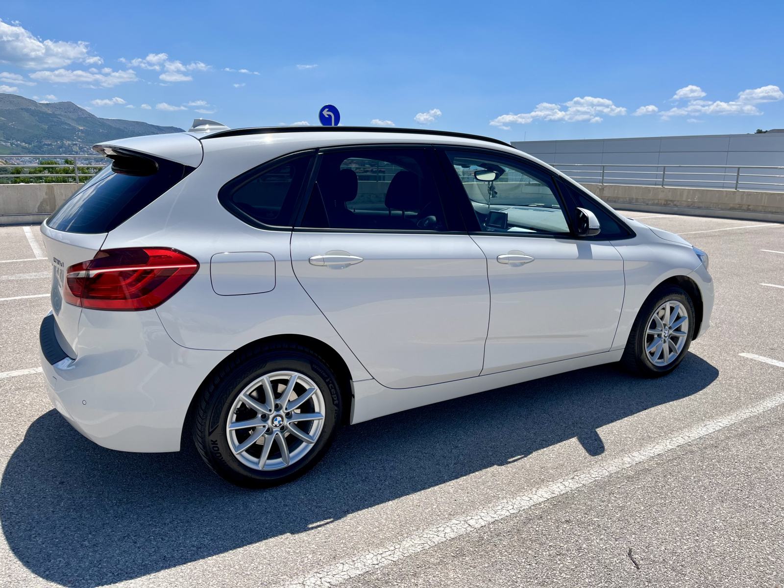 BMW serija 2 Active Tourer 218d automatik, fotografija 3