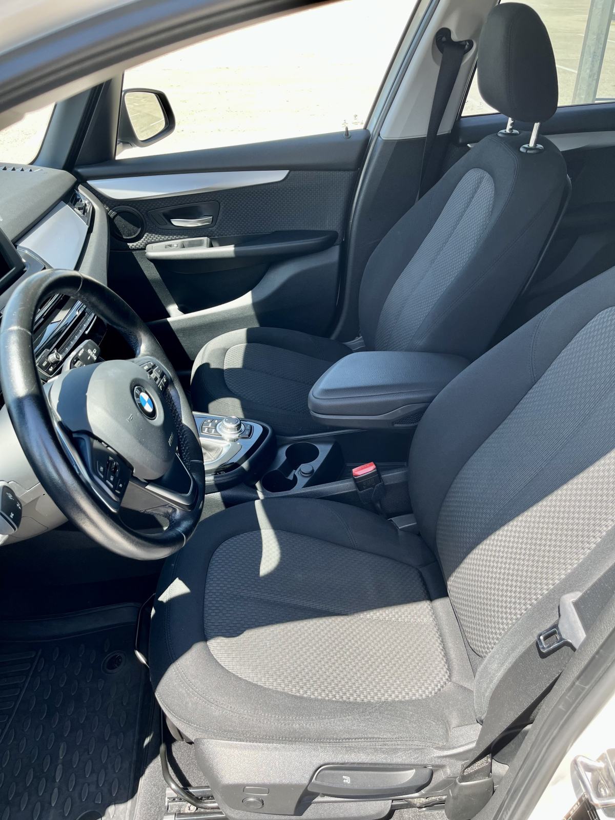 BMW serija 2 Active Tourer 218d automatik, fotografija 9