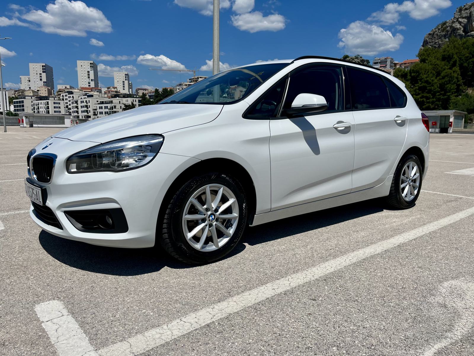 BMW serija 2 Active Tourer 218d automatik, fotografija 6