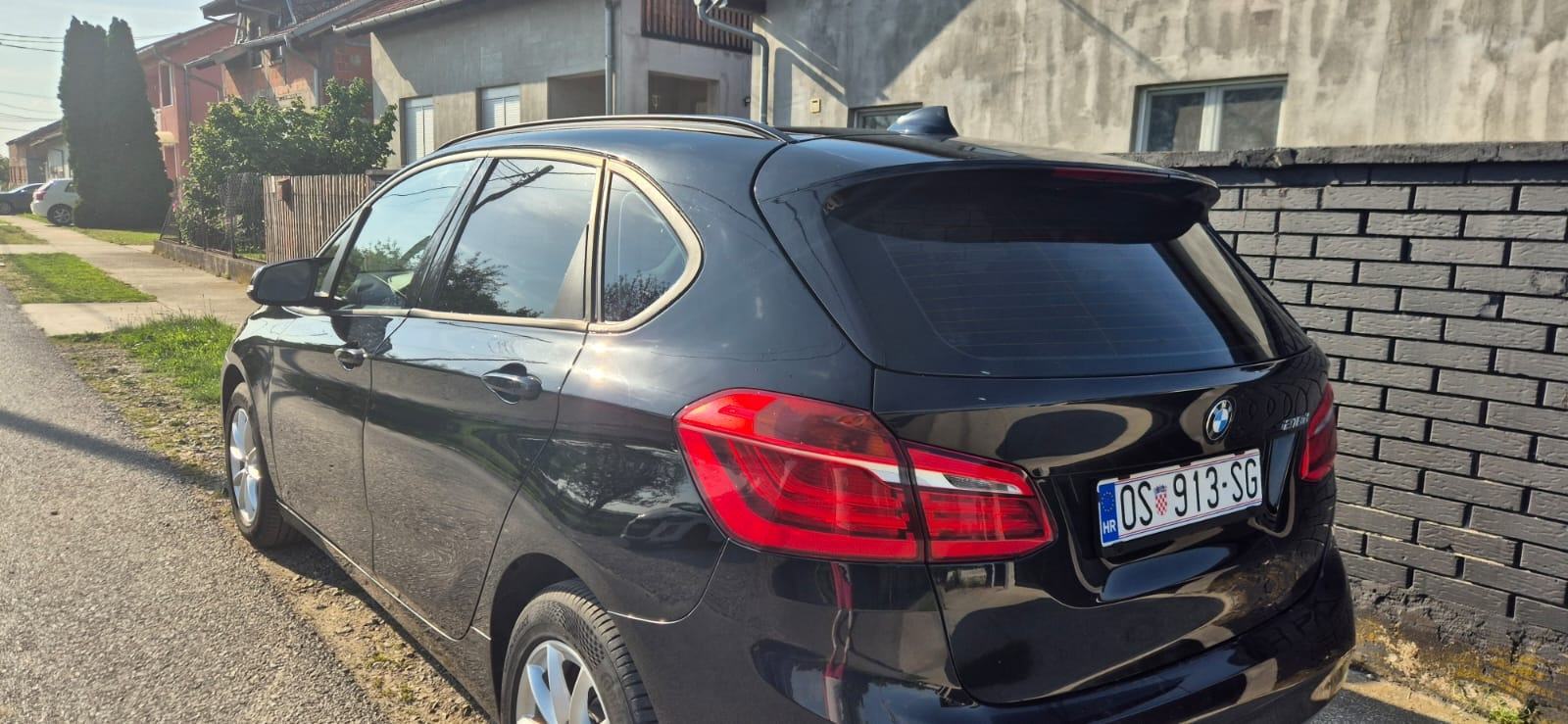 BMW serija 2 Active Tourer 218d automatik, fotografija 6