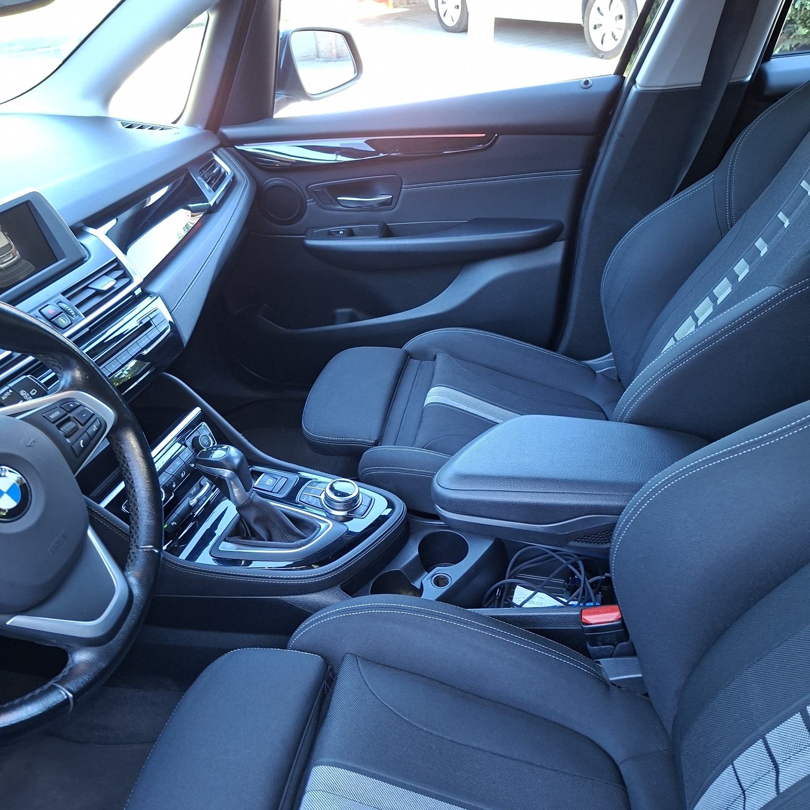 BMW serija 2 Active Tourer 218d automatik, fotografija 6