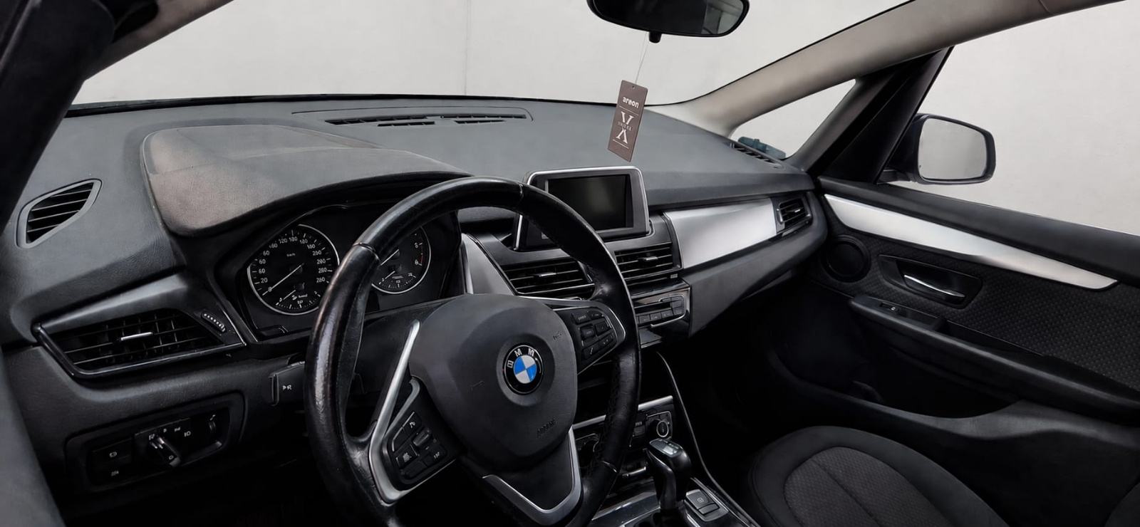 BMW serija 2 Active Tourer 218d automatik, fotografija 7