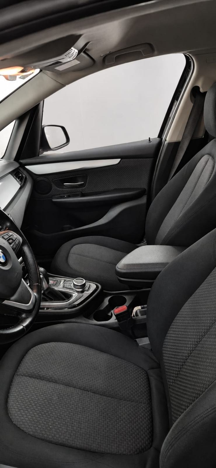BMW serija 2 Active Tourer 218d automatik, fotografija 9