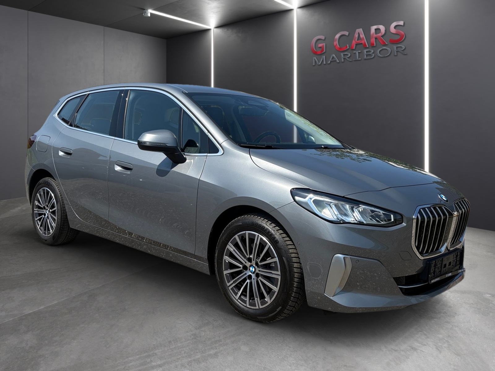 BMW serija 2 Active Tourer 218d LUXURY,LED,KAMER,VIRTUAL,NAVI, fotografija 9