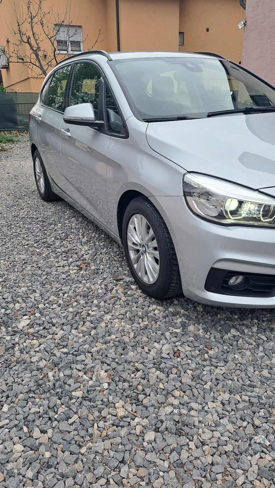 TOP TOP!! BMW serija 2 X DRIVE Active Tourer 218d, fotografija 3
