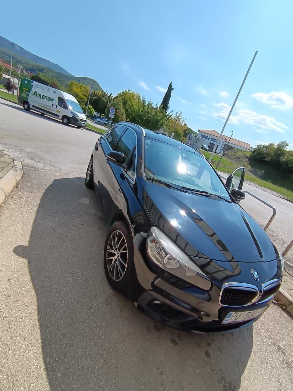 BMW serija 2 Active Tourer 218i, fotografija 1