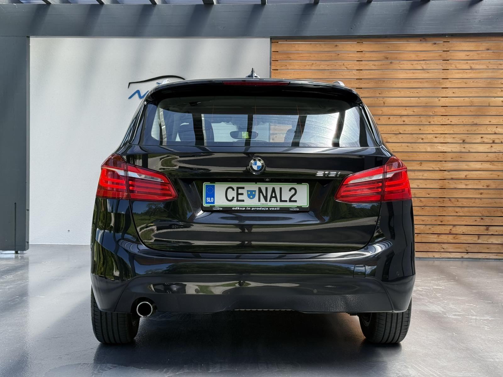 BMW serija 2 Active Tourer 218i SLO.VOZILO-KAMERA-TEMPOMAT-LED, fotografija 5