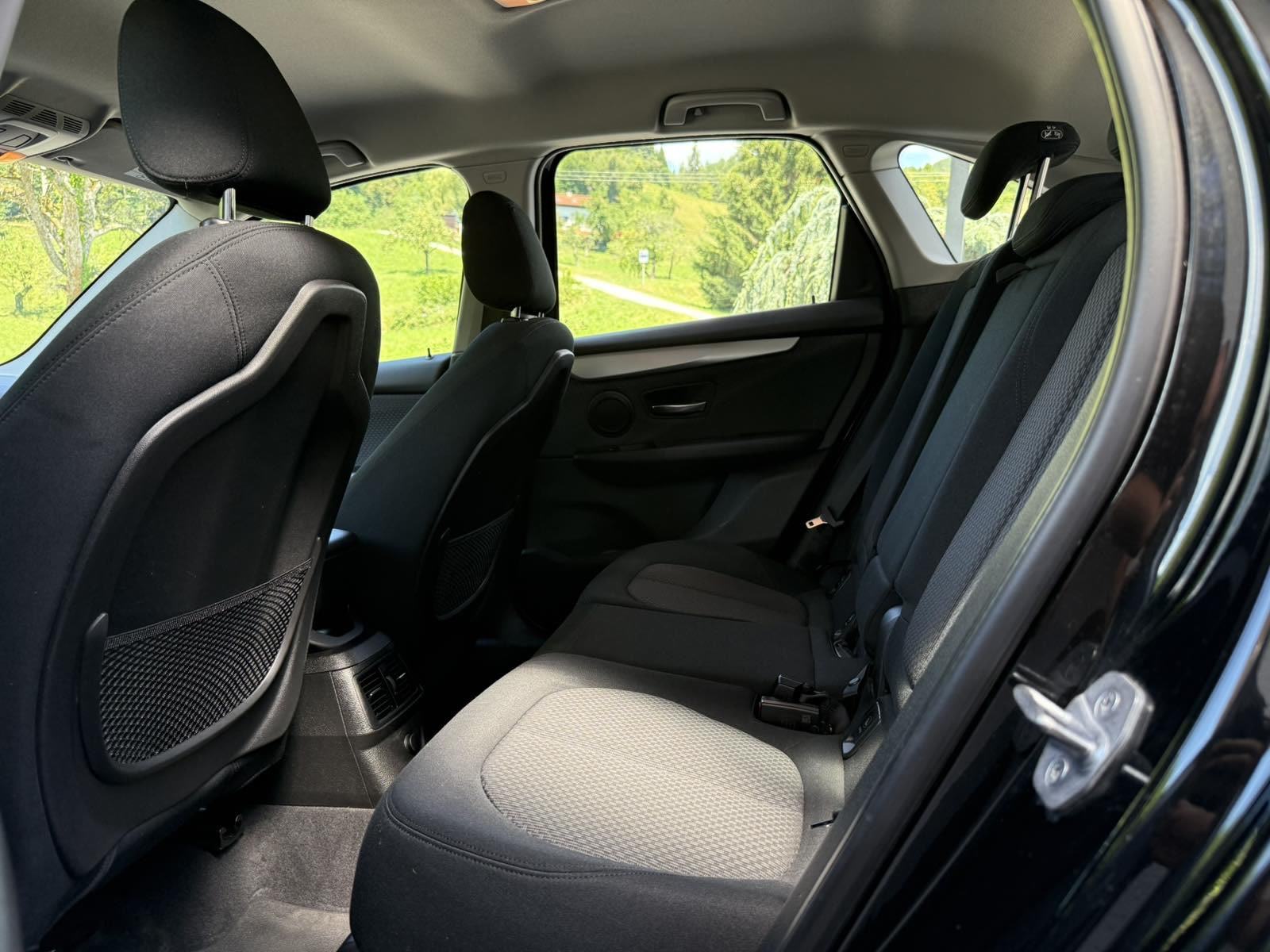 BMW serija 2 Active Tourer 218i SLO.VOZILO-KAMERA-TEMPOMAT-LED, fotografija 11
