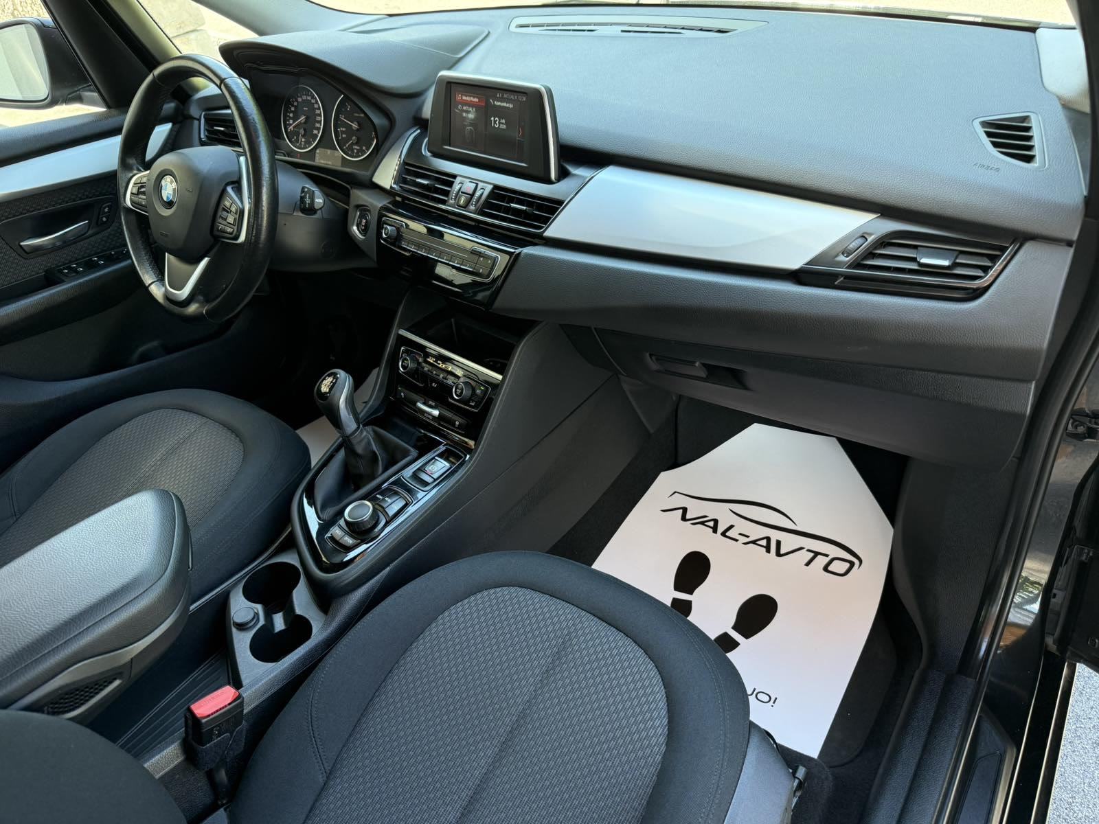 BMW serija 2 Active Tourer 218i SLO.VOZILO-KAMERA-TEMPOMAT-LED, fotografija 10