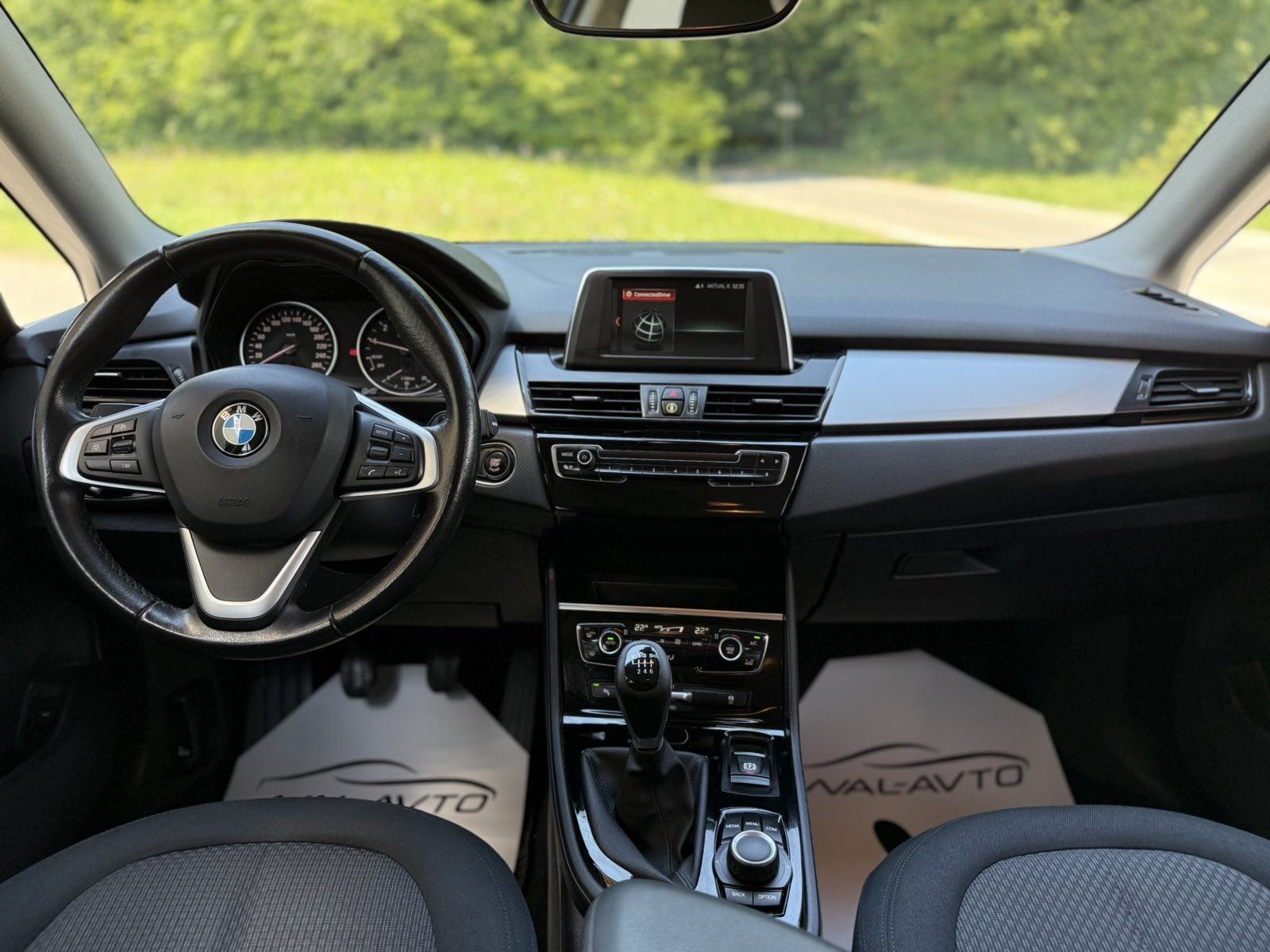 BMW serija 2 Active Tourer 218i SLO.VOZILO-KAMERA-TEMPOMAT-LED, fotografija 9