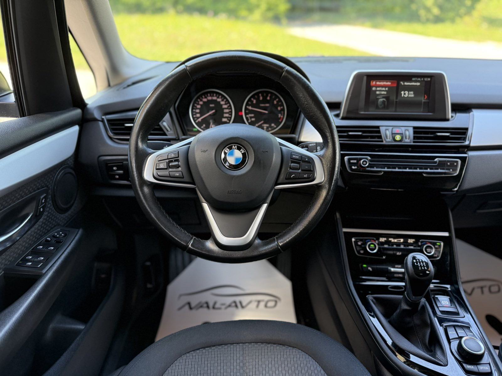 BMW serija 2 Active Tourer 218i SLO.VOZILO-KAMERA-TEMPOMAT-LED, fotografija 8