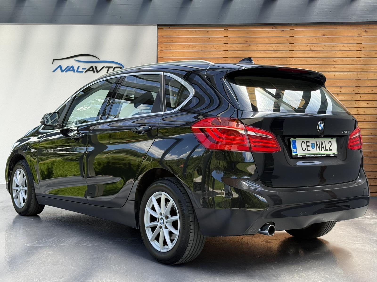 BMW serija 2 Active Tourer 218i SLO.VOZILO-KAMERA-TEMPOMAT-LED, fotografija 4