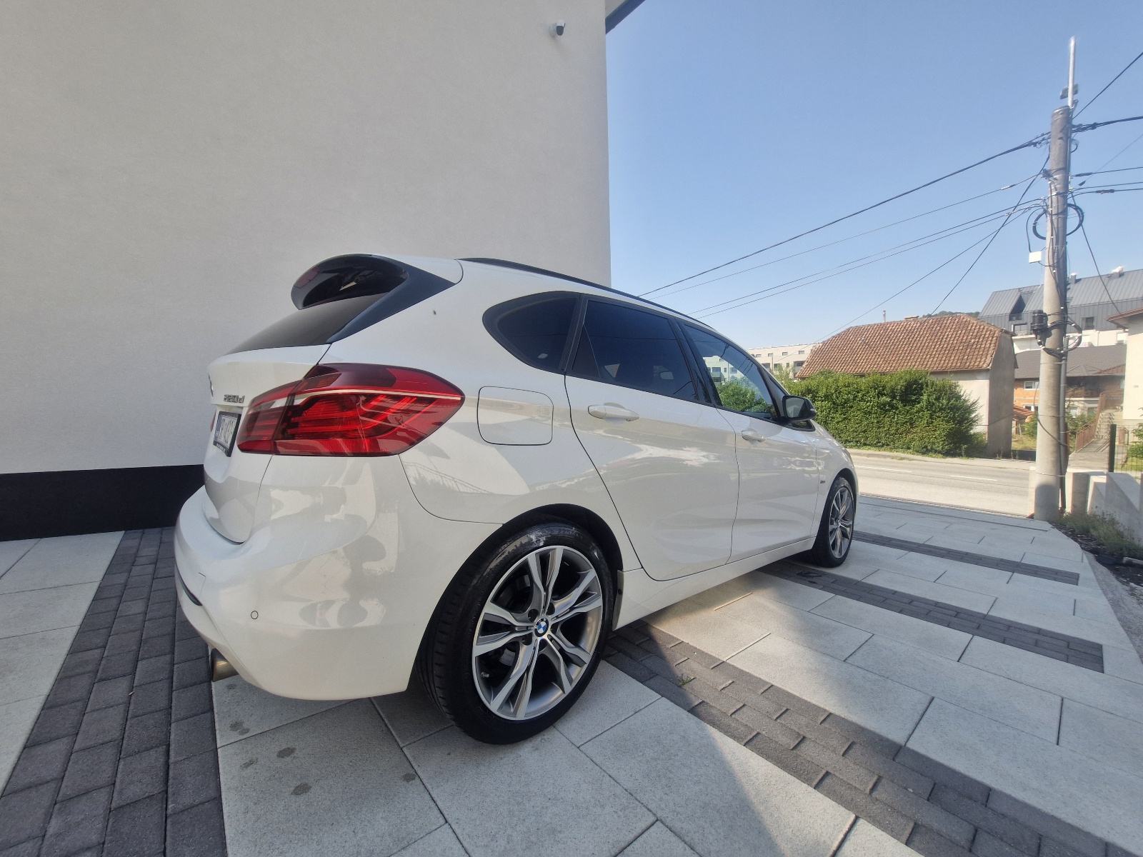 BMW serija 2 Active Tourer 220d automatik, fotografija 5