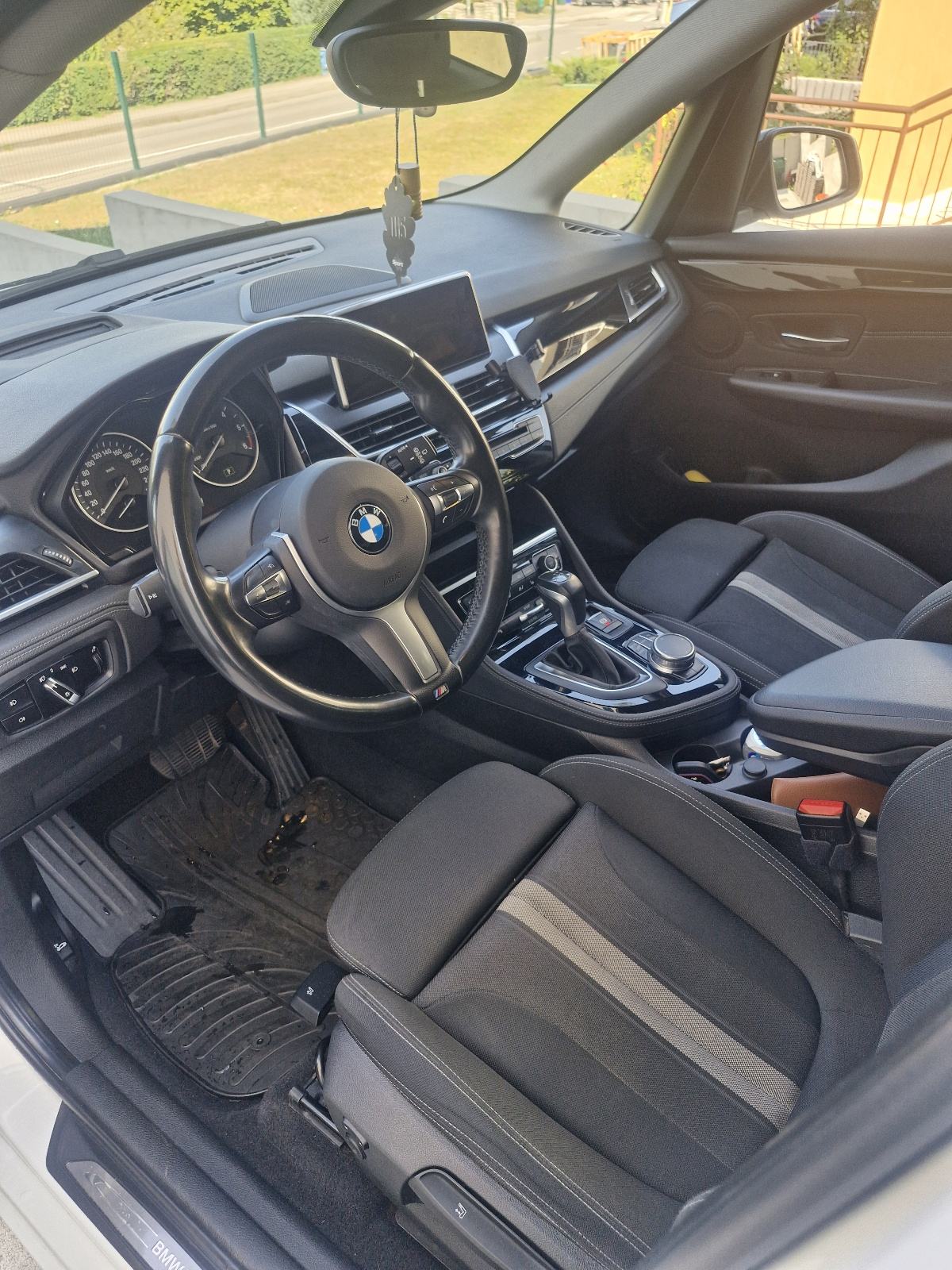 BMW serija 2 Active Tourer 220d automatik, fotografija 8