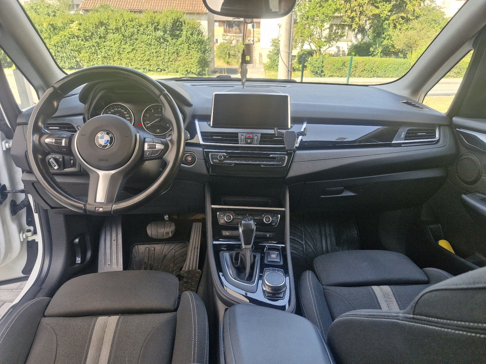BMW serija 2 Active Tourer 220d automatik, fotografija 9