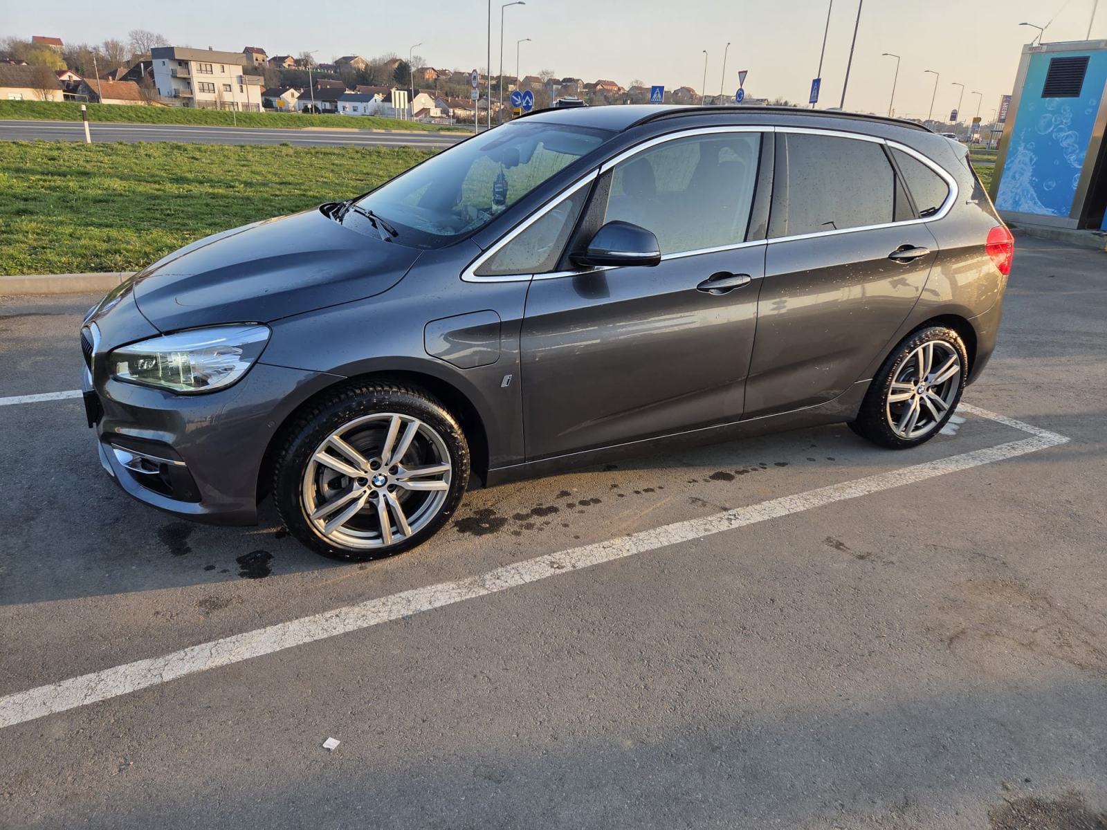 BMW serija 2 Active Tourer 225xe 78 000 km, LUXURY.AUTO.,NAVI,KAMERA,, fotografija 5