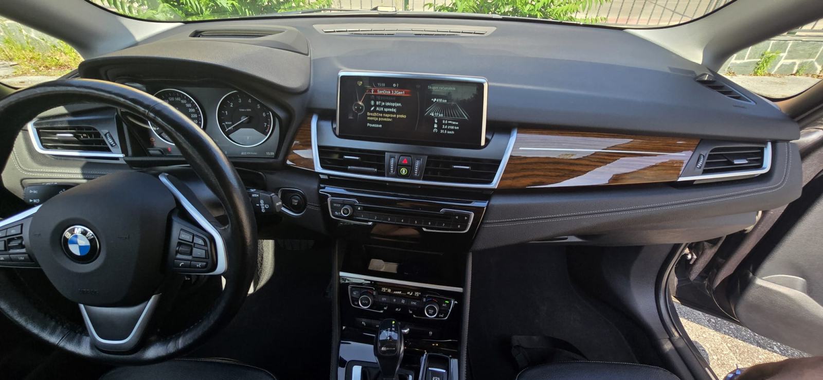 BMW serija 2 Active Tourer 225xe 78 000 km, LUXURY.AUTO.,NAVI,KAMERA,, fotografija 9