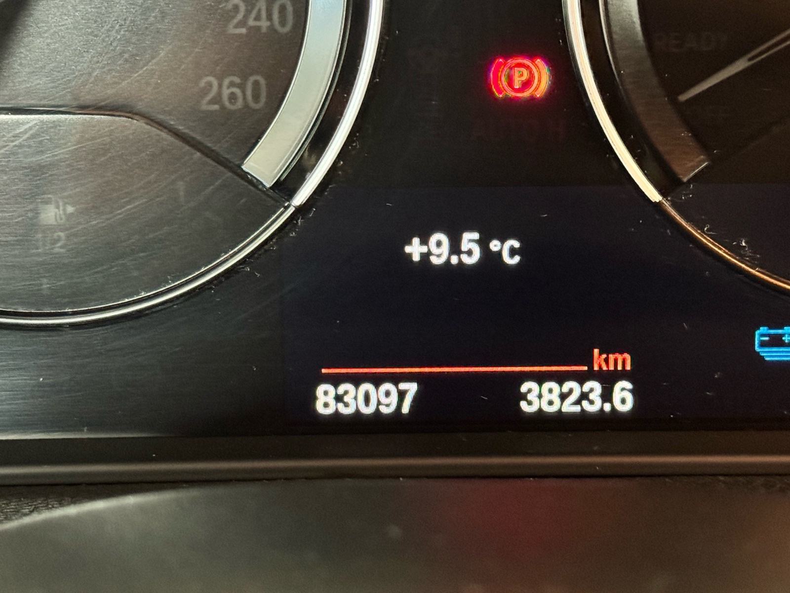 BMW serija 2 Active Tourer 225xe, fotografija 11