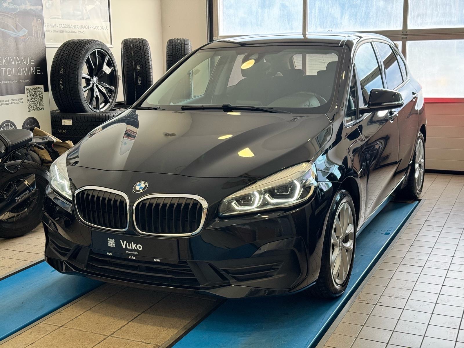 BMW serija 2 Active Tourer 225xe, fotografija 3