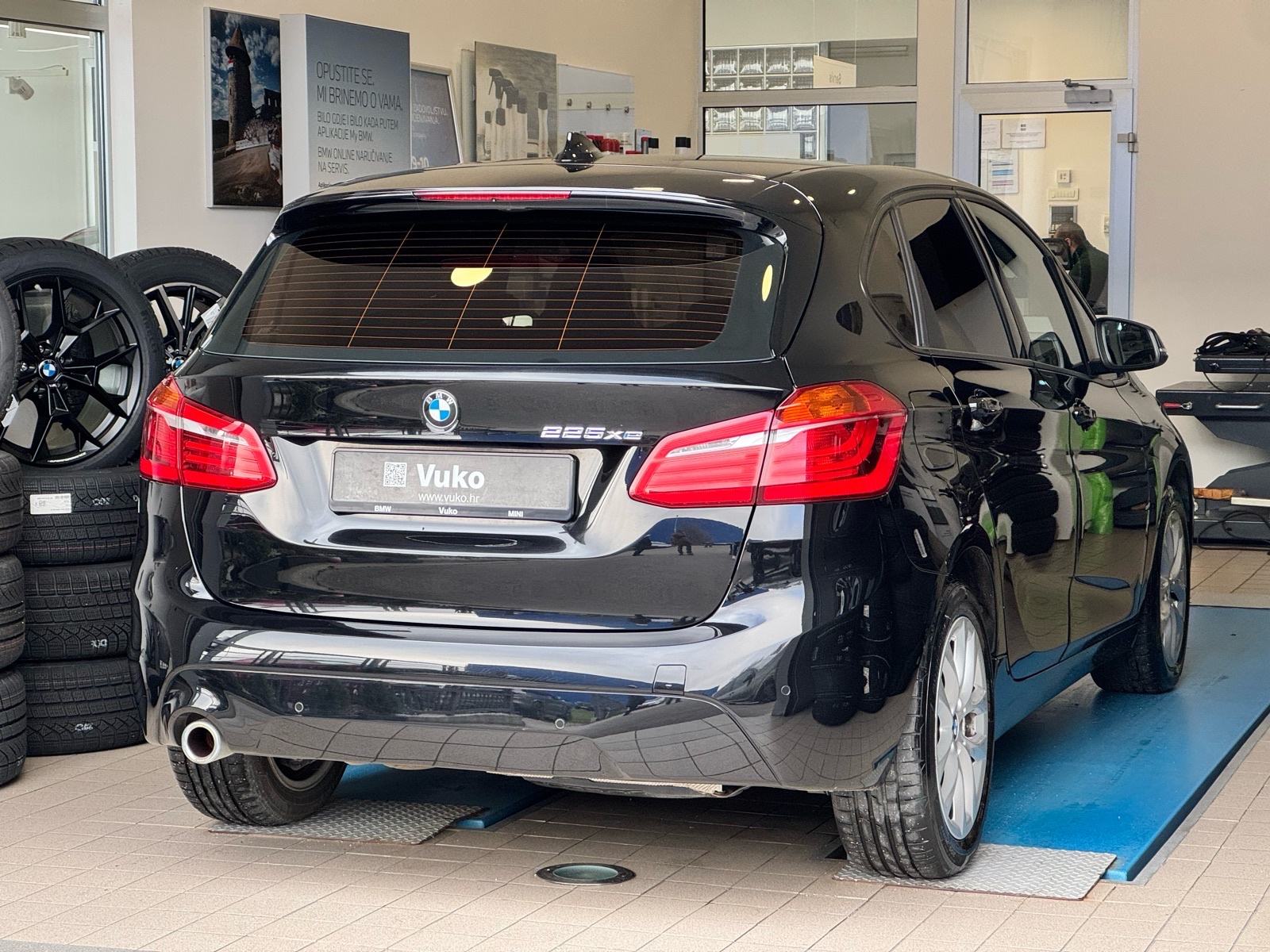 BMW serija 2 Active Tourer 225xe, fotografija 6