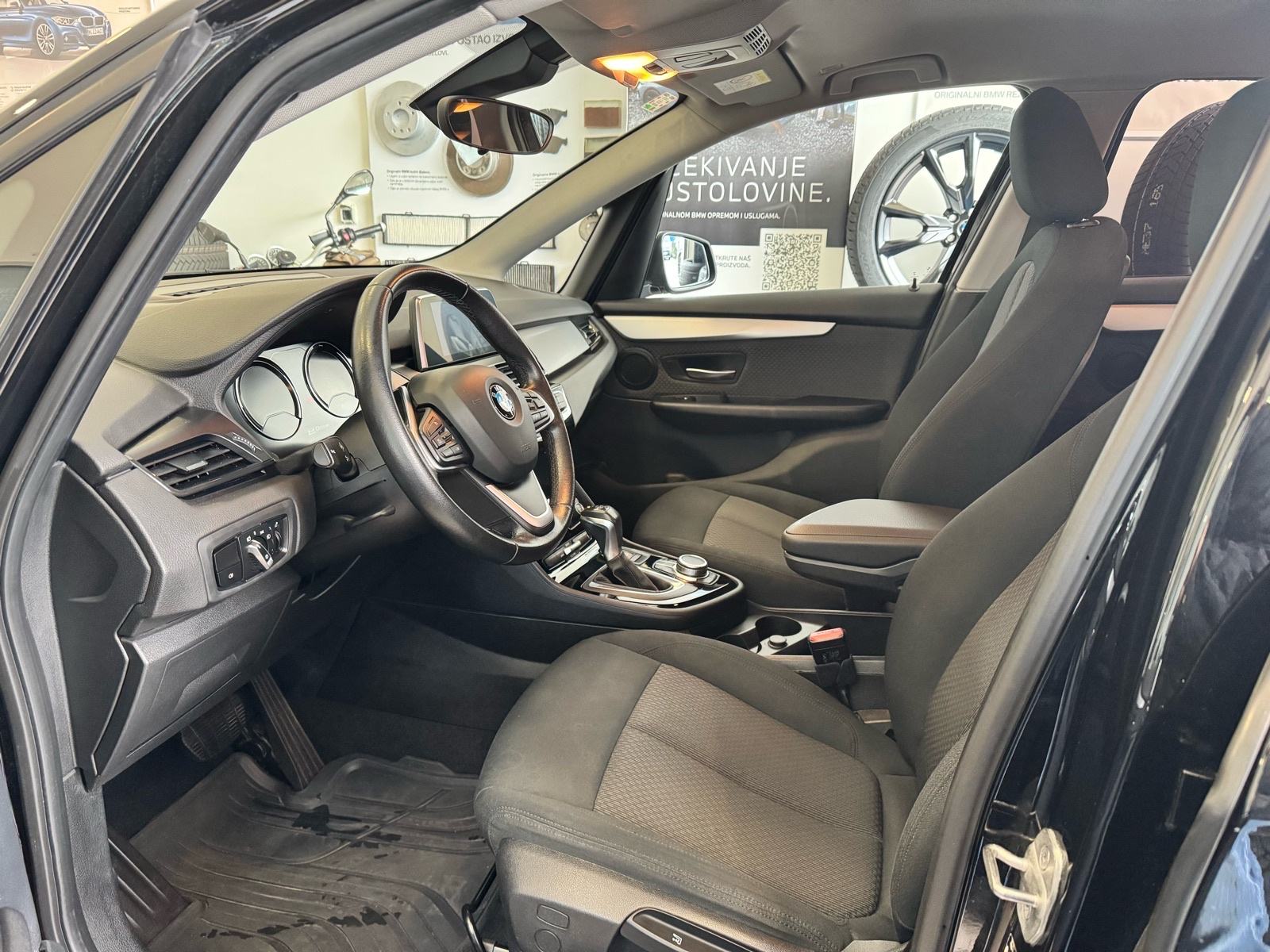 BMW serija 2 Active Tourer 225xe, fotografija 7