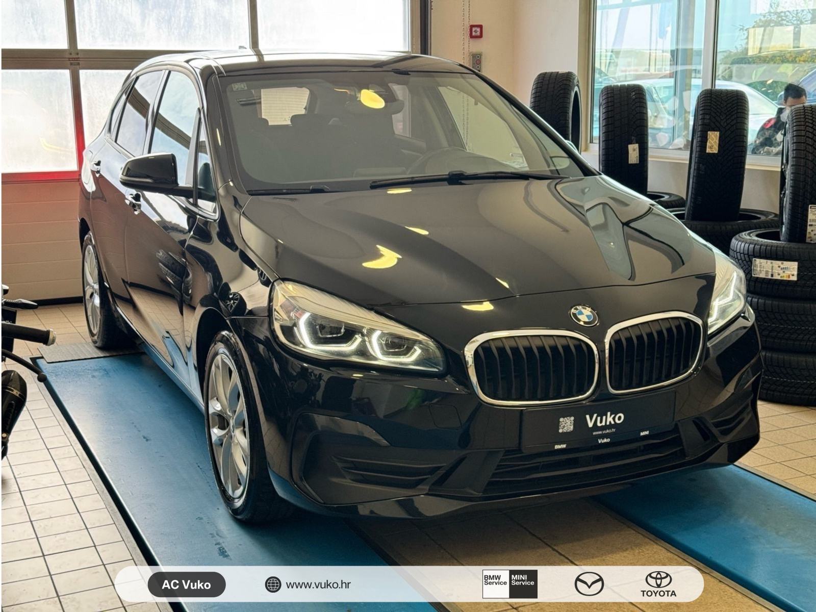 BMW serija 2 Active Tourer 225xe, fotografija 1
