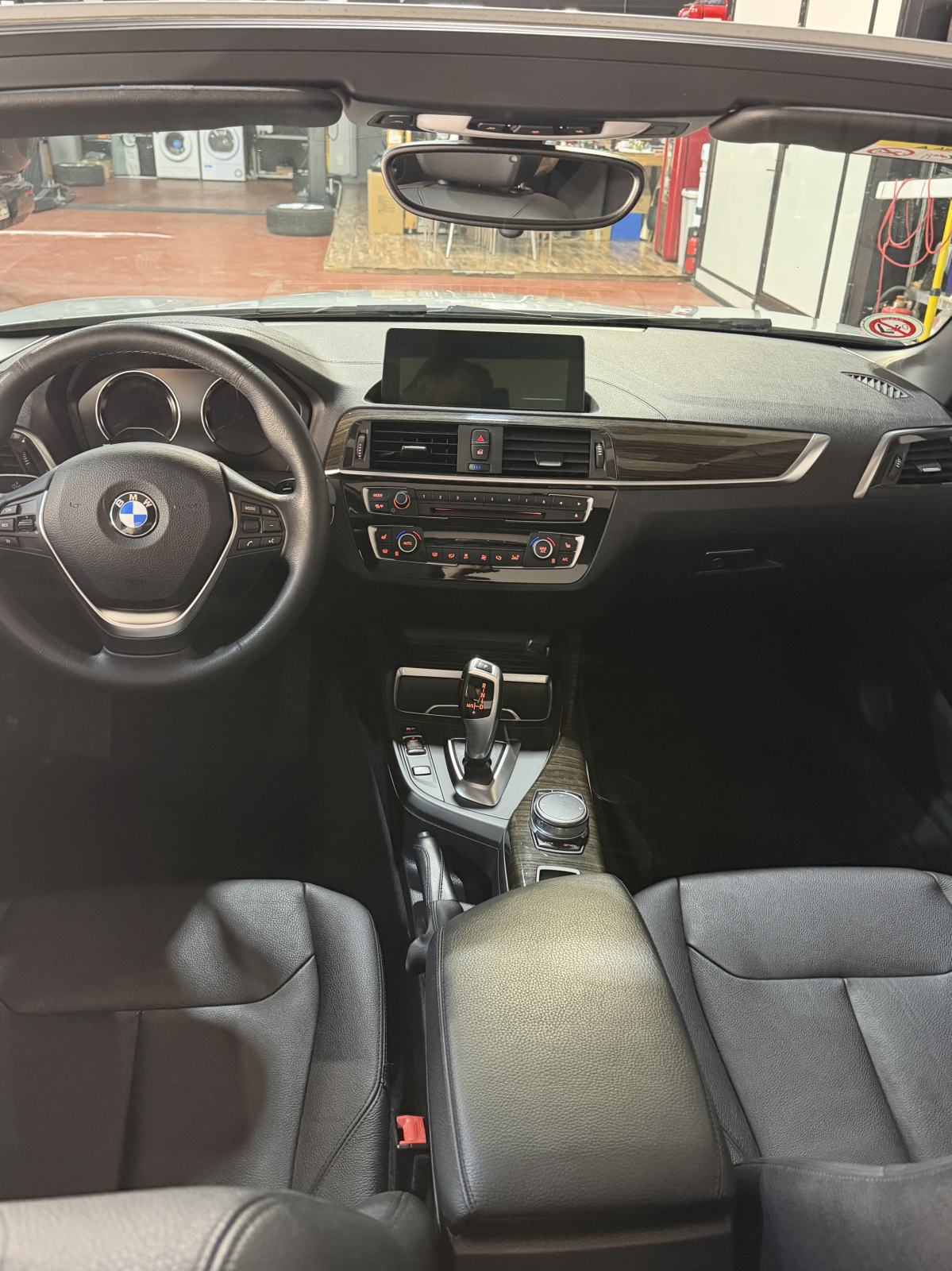 BMW serija 2 Cabrio 218i Luxury Line LCI, automatik, fotografija 10