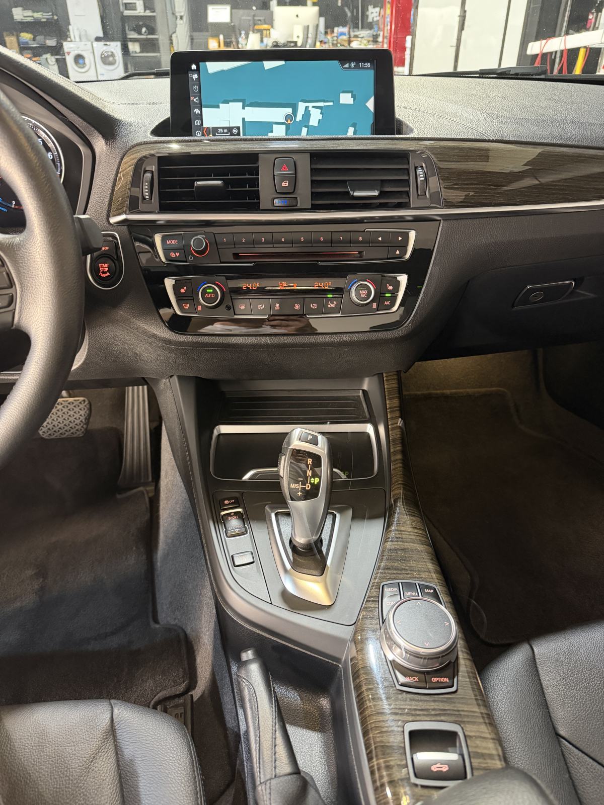 BMW serija 2 Cabrio 218i Luxury Line LCI, automatik, fotografija 11