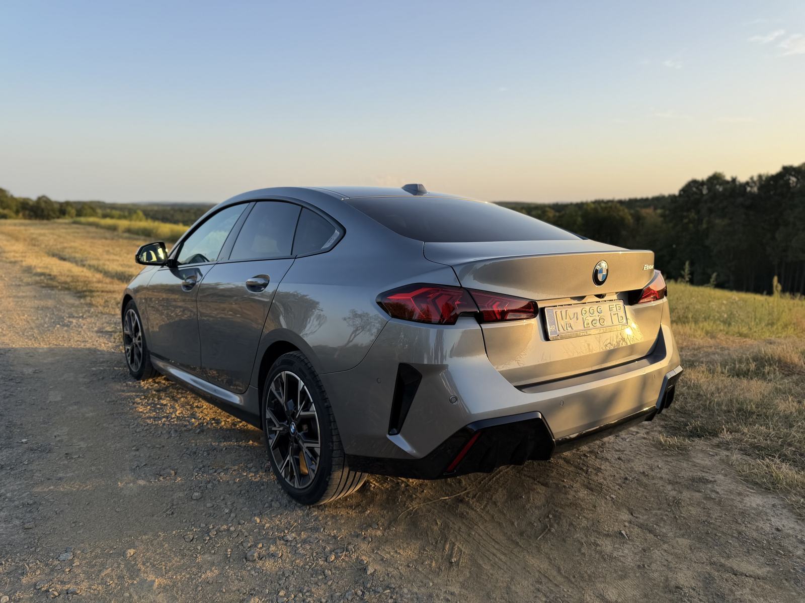 BMW serija 2 Gran Coupe 220d automatik, M sport, HUD, 360 kamera, fotografija 3