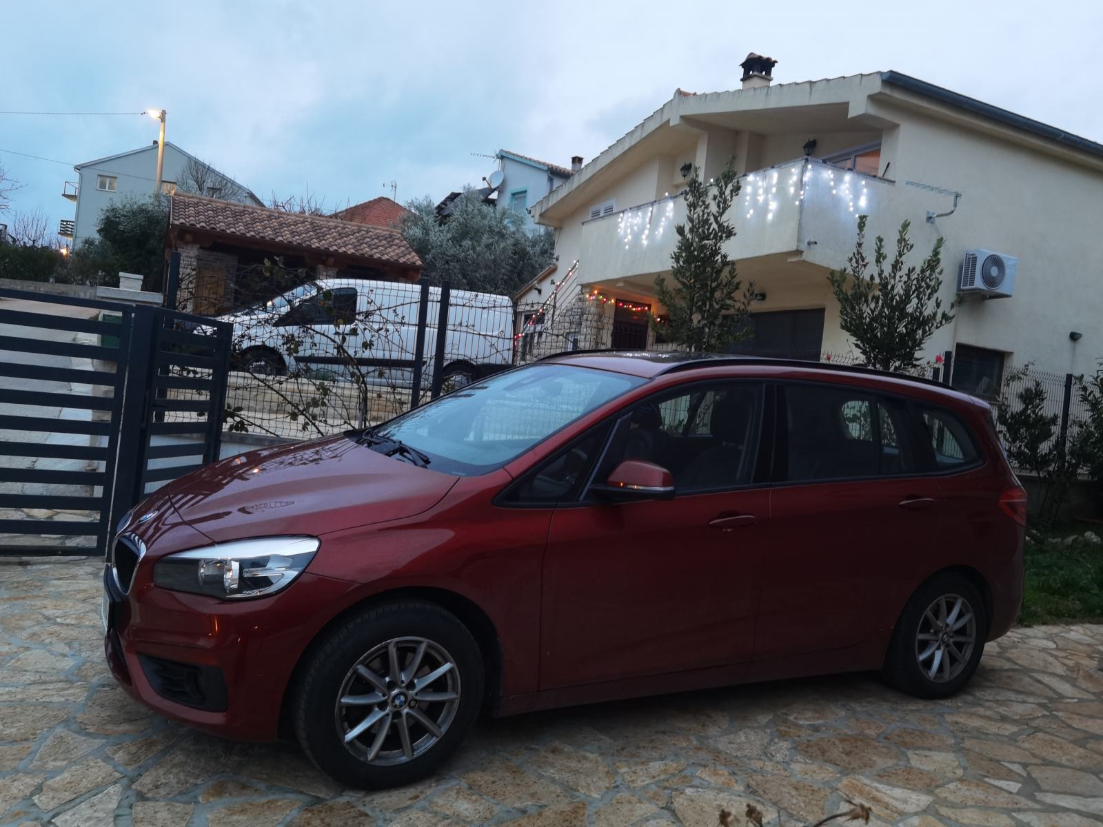 BMW serija 2 Gran Tourer 216d, fotografija 2