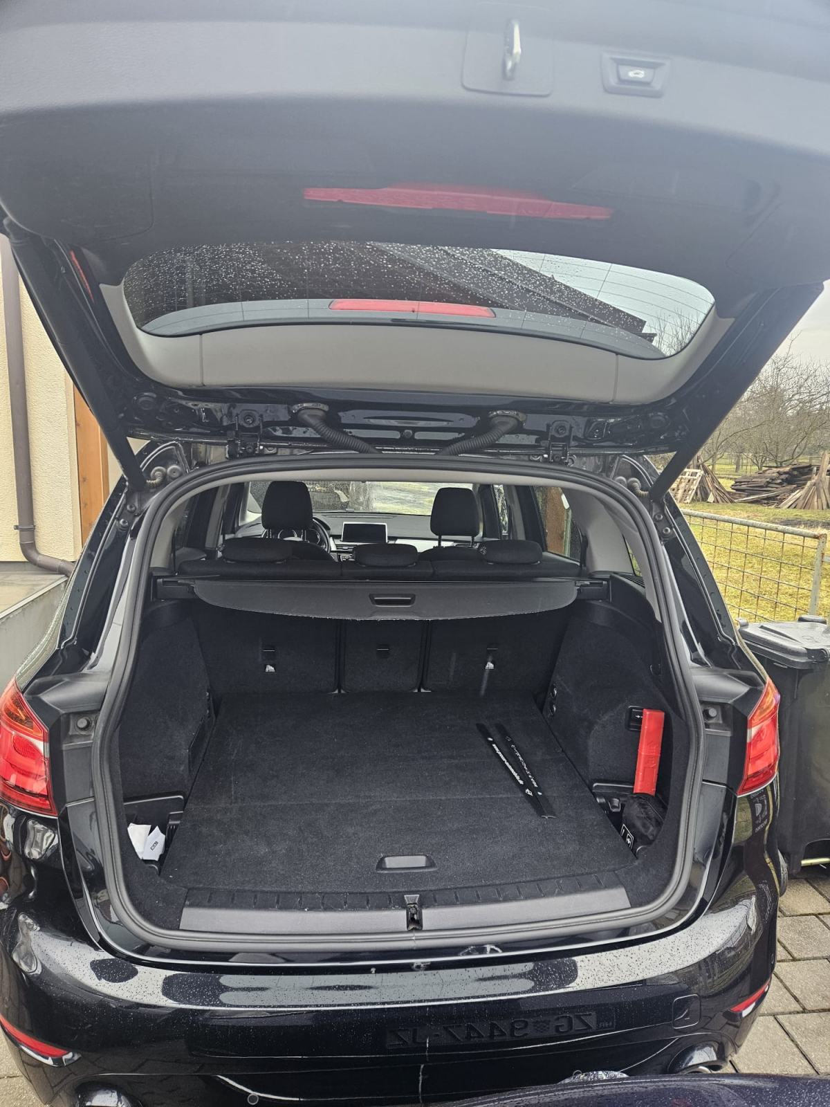 BMW serija 2 Gran Tourer 218d automatik. 11/2022 godina, fotografija 9