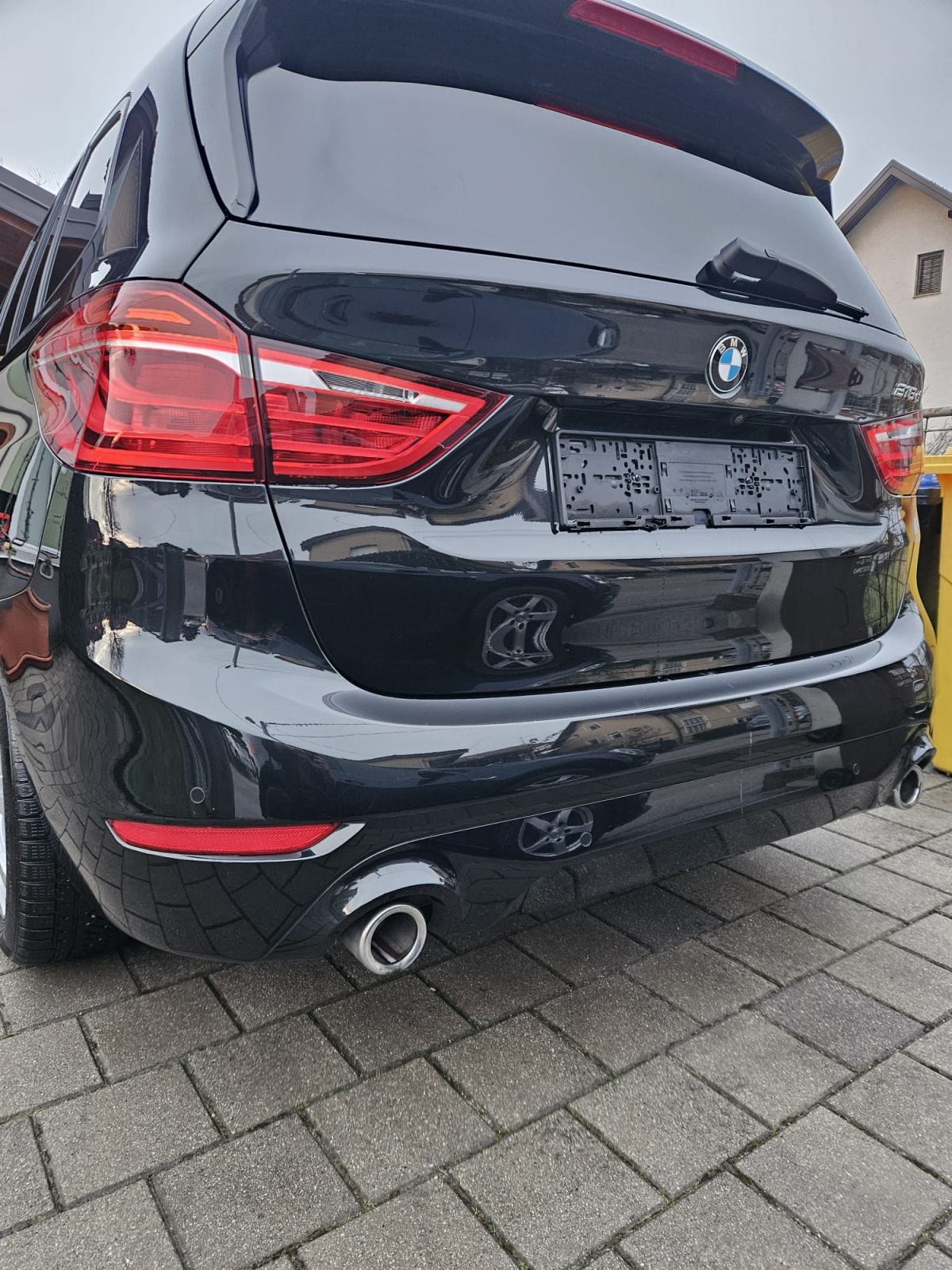 BMW serija 2 Gran Tourer 218d automatik. 11/2022 godina, fotografija 4