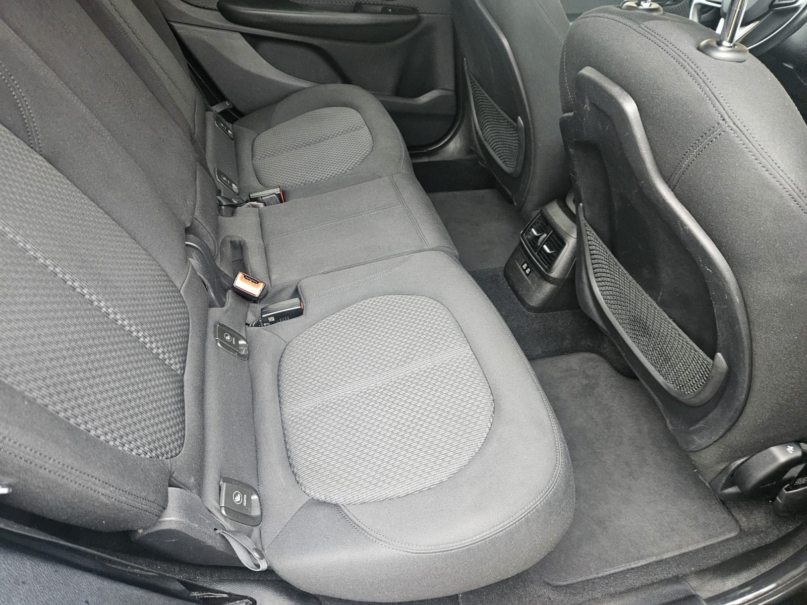 BMW serija 2 Gran Tourer 218d automatik. 11/2022 godina, fotografija 8
