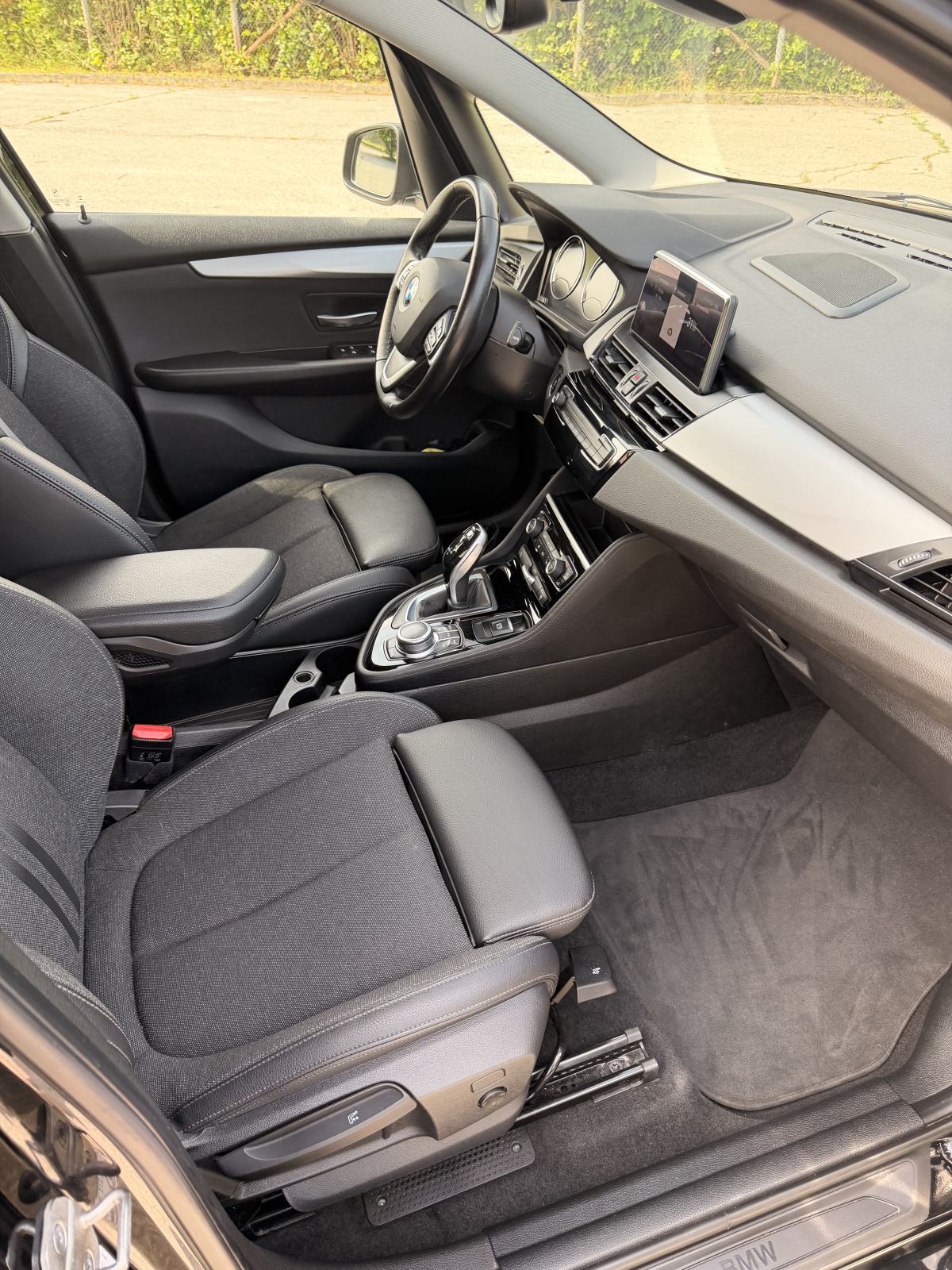 ČITAJ BMW 2 Gran Tourer 218d TOP stanje automatik, fotografija 12
