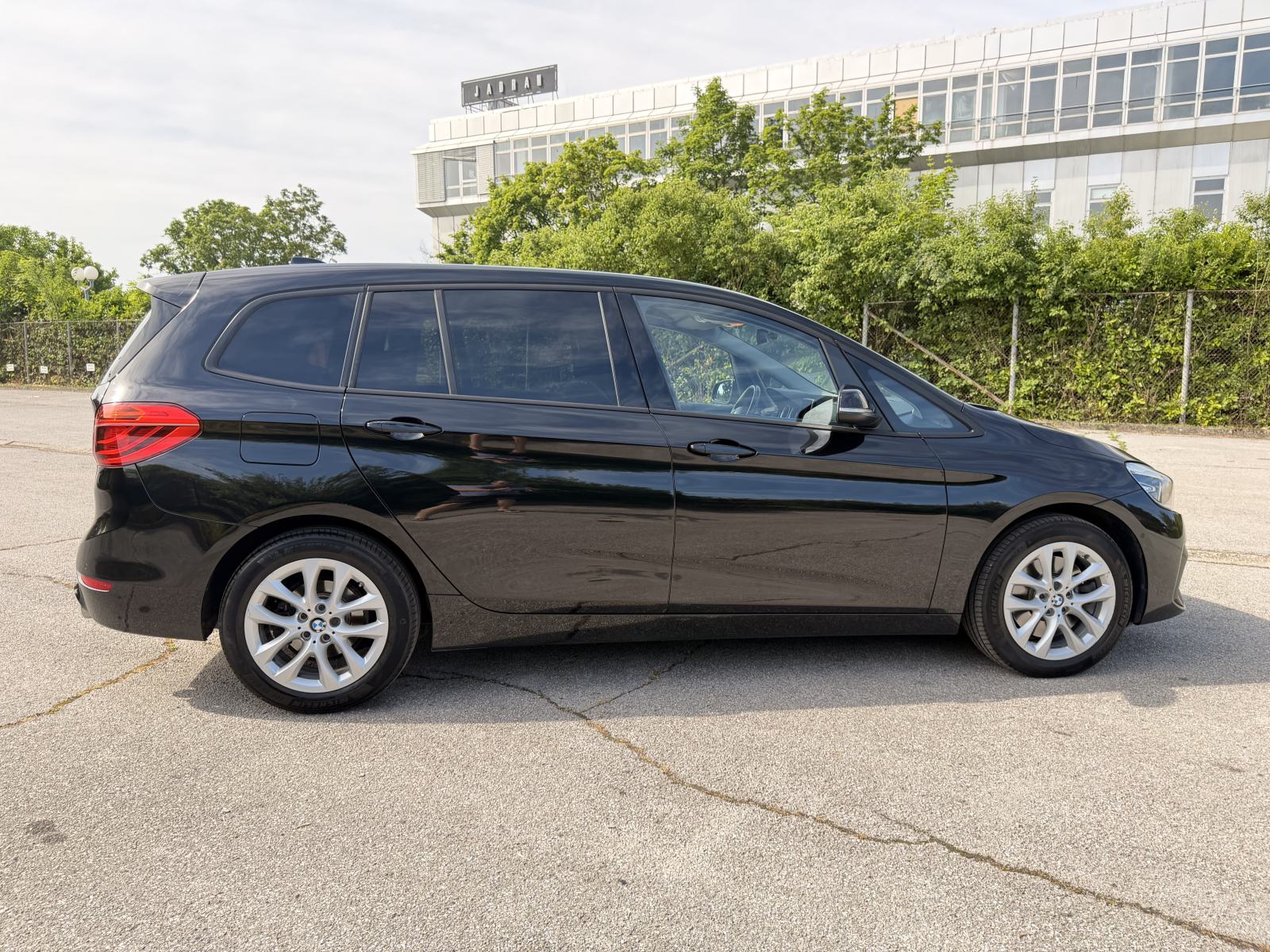 ČITAJ BMW 2 Gran Tourer 218d TOP stanje automatik, fotografija 6
