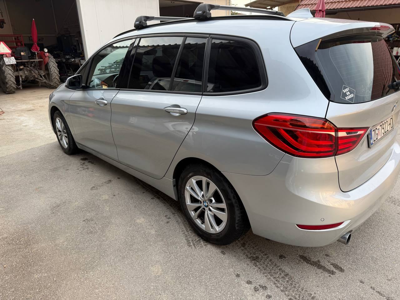 BMW serija 2 Gran Tourer 218d automatik, fotografija 5
