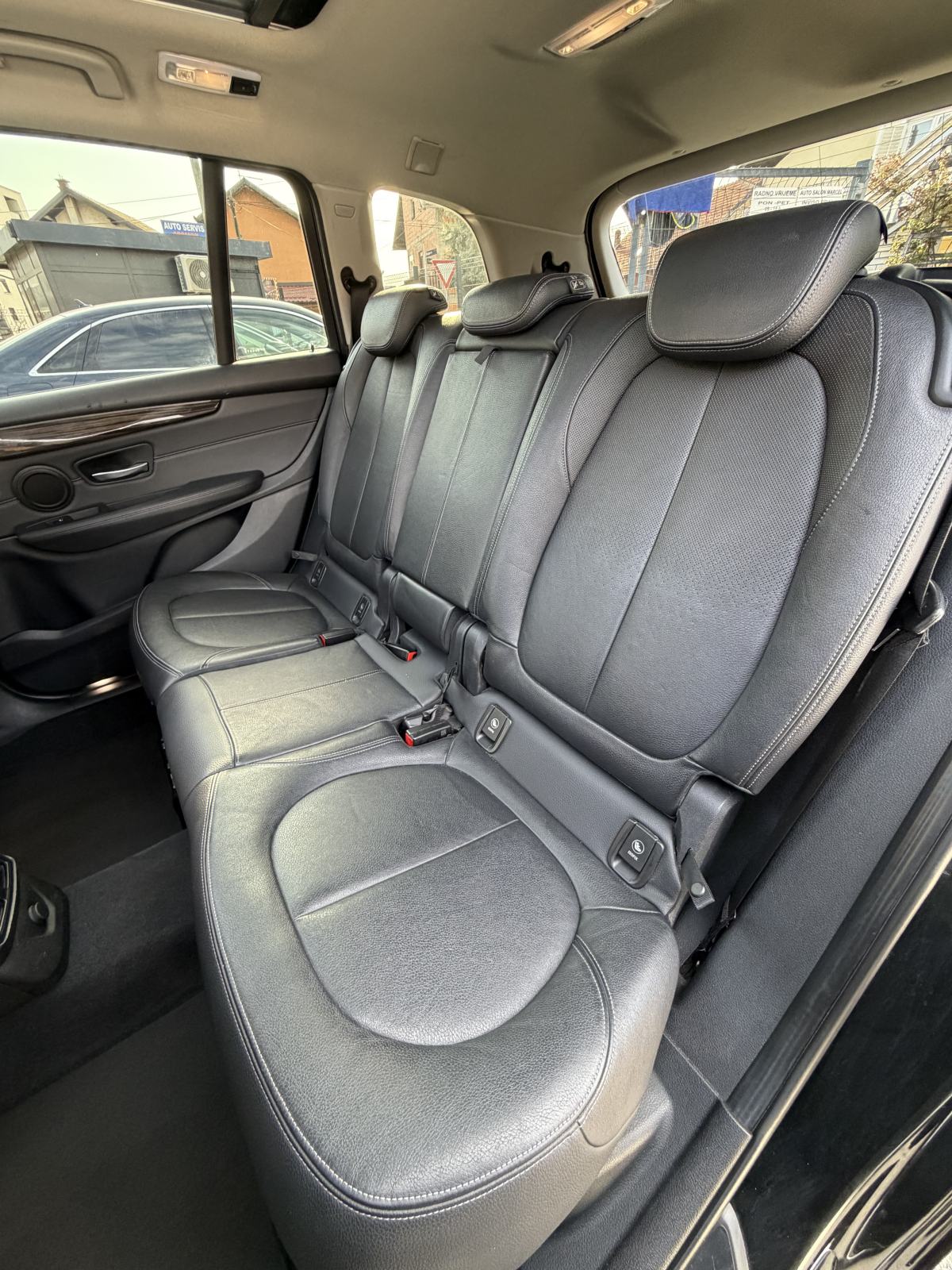 BMW serija 2 Gran Tourer 220d automatik Luxury Line 7 Sjedala, fotografija 14