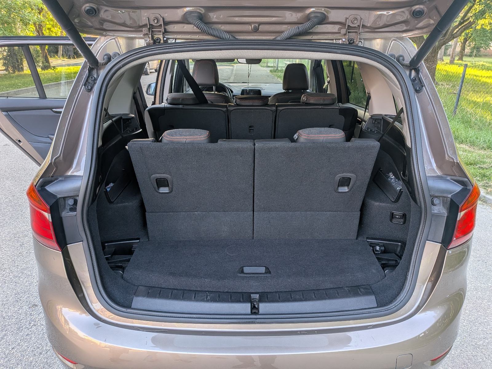 BMW serija 2 Gran Tourer LCI Sport 7 sjedala - moguća zamjena za kombi, fotografija 7