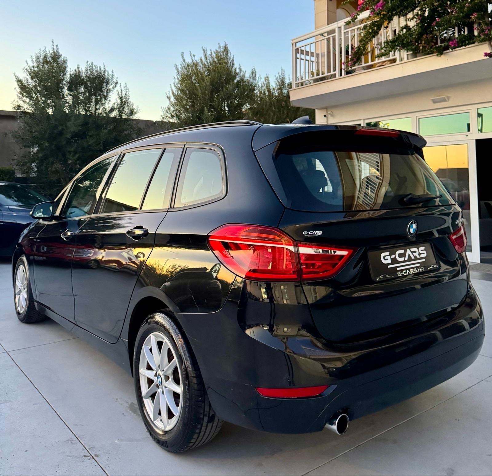 BMW serija 2 GranTourer 218d AUTOMATIK—7 SJEDALA—AMBIENT—ACC—NAV—2xPDC, fotografija 6