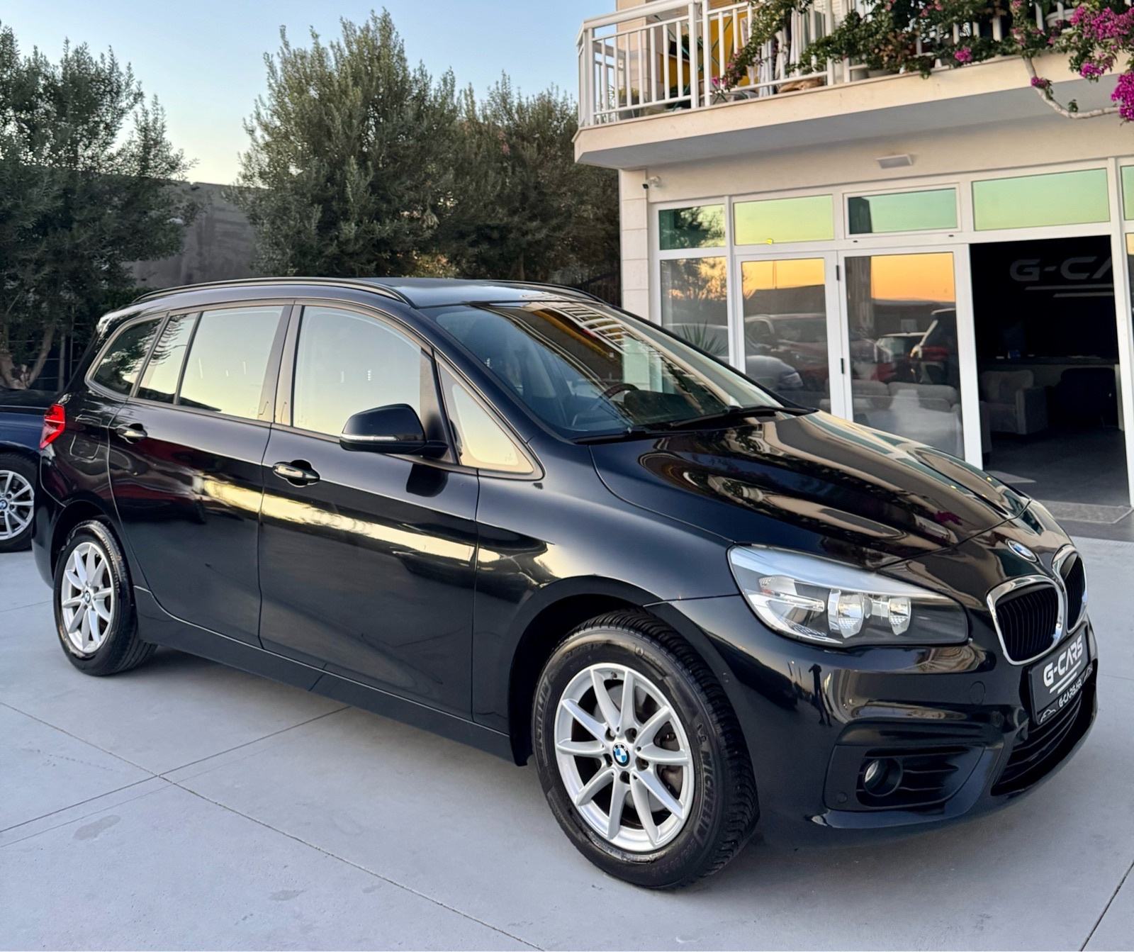 BMW serija 2 GranTourer 218d AUTOMATIK—7 SJEDALA—AMBIENT—ACC—NAV—2xPDC, fotografija 10