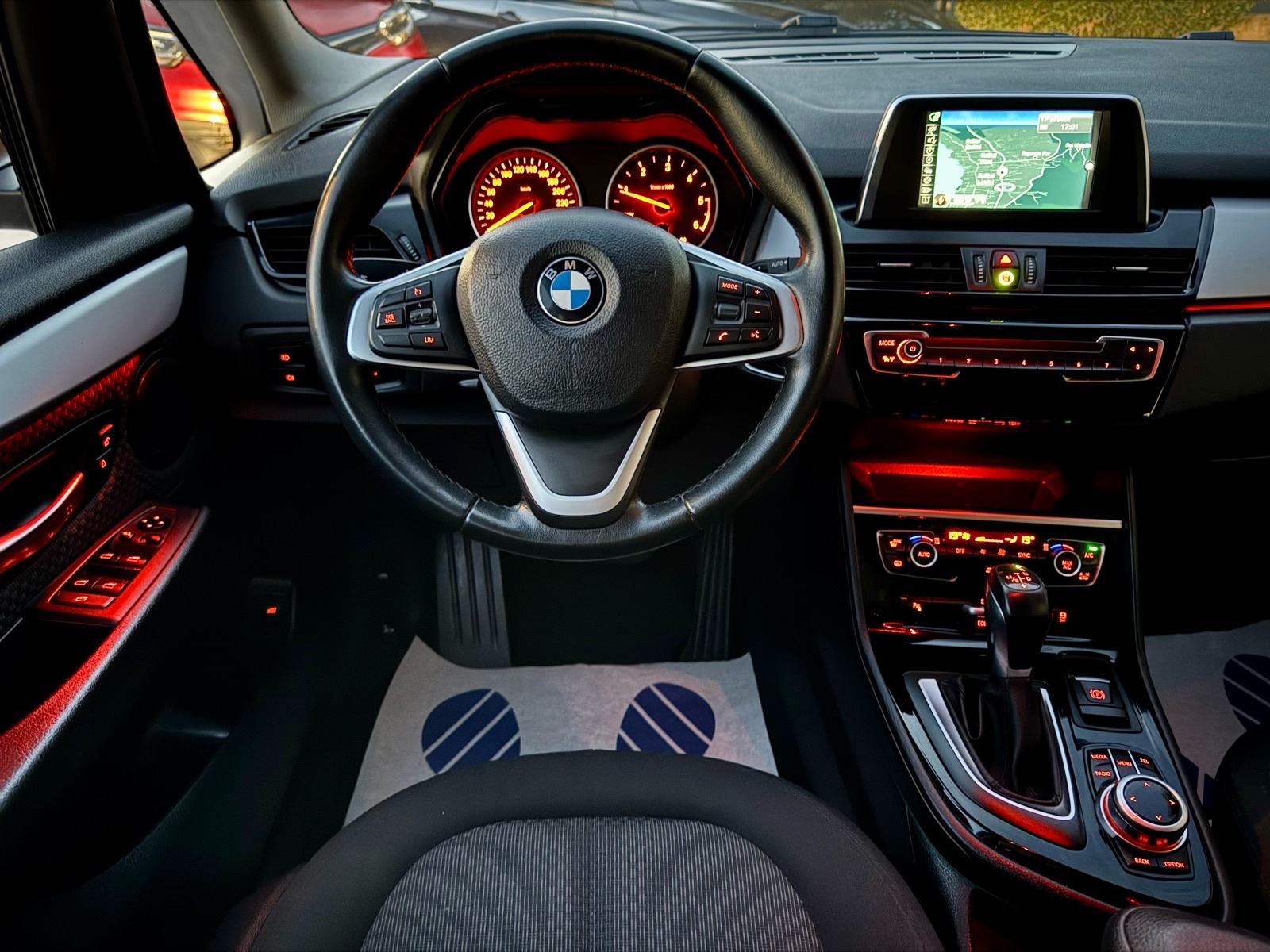 BMW serija 2 GranTourer 218d AUTOMATIK—7 SJEDALA—AMBIENT—ACC—NAV—2xPDC, fotografija 15