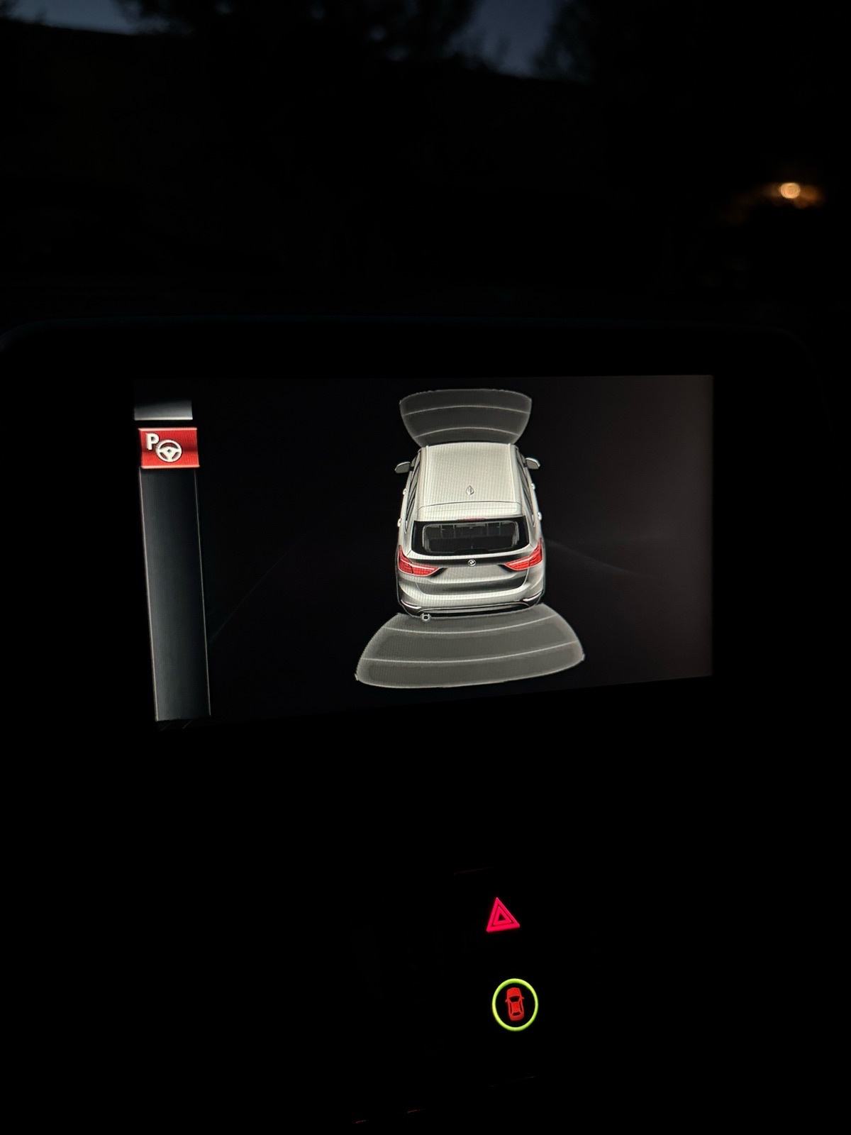 BMW serija 2 GranTourer 218d AUTOMATIK—7 SJEDALA—AMBIENT—ACC—NAV—2xPDC, fotografija 19